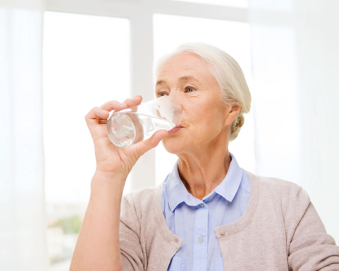 drinking water for bladder health